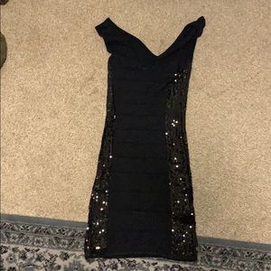 Mini black dress 8/10